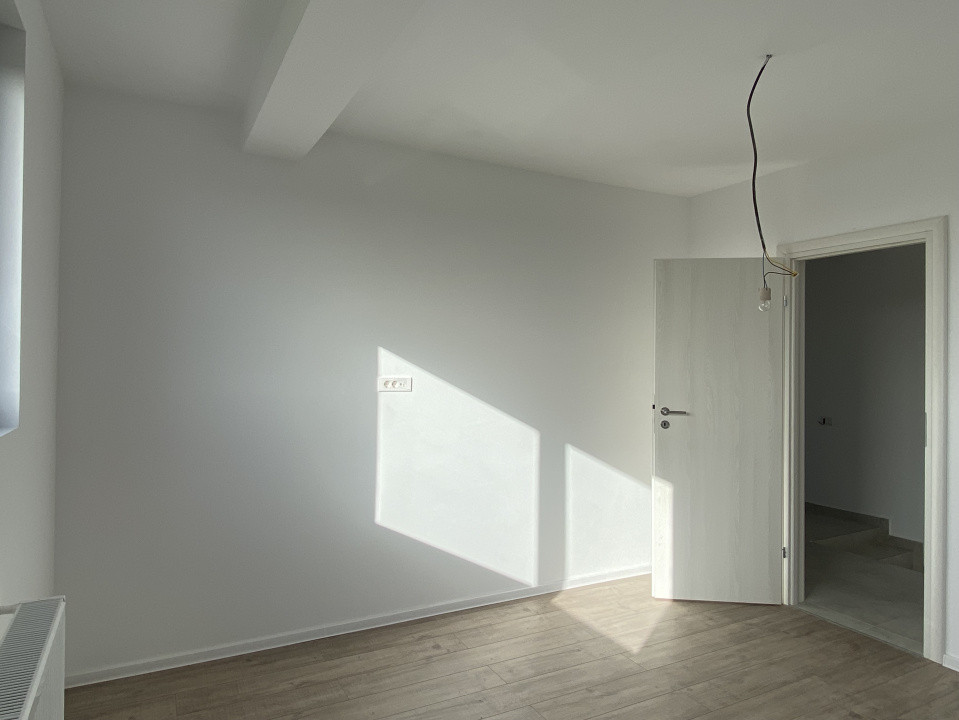 Mutare rapidă!Casa 5 cam, 120mpu, 400mpt, toate utilitatile!Comision 0