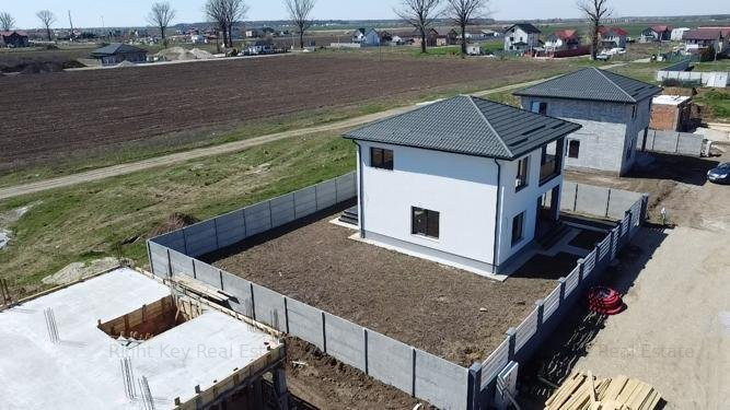 Individuală 4 cam, 120mpu, 400mpt! Finisaje PREMIUM! Comision 0%!