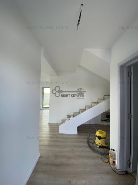 Individuală 4 cam, 120mpu, 400mpt! Finisaje PREMIUM! Comision 0%!
