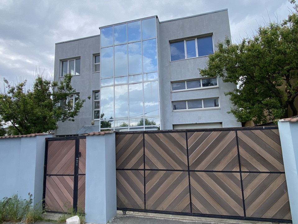 Oportunitate! Spațiu P+2, 450mpu, ideal firmă, clinică sau birouri!