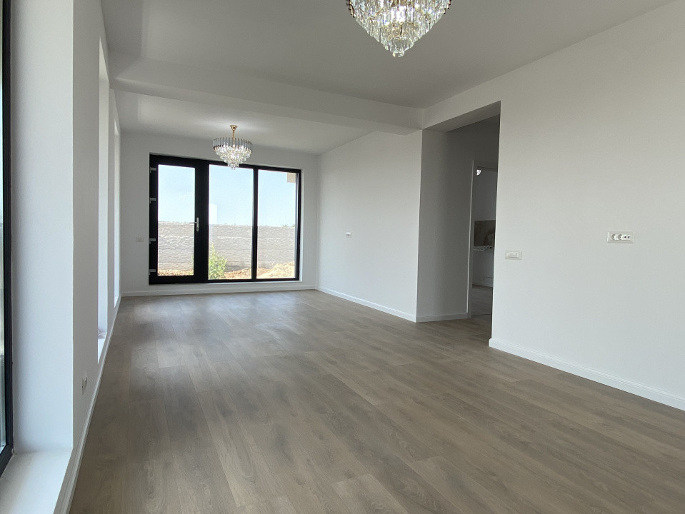 Vila moderna, 140mpu, 400mpt, panouri, utilitati! Comision 0%