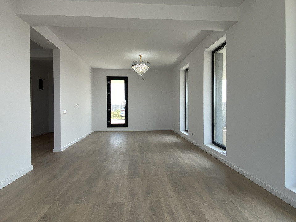 Vila moderna, 140mpu, 400mpt, panouri, utilitati! Comision 0%