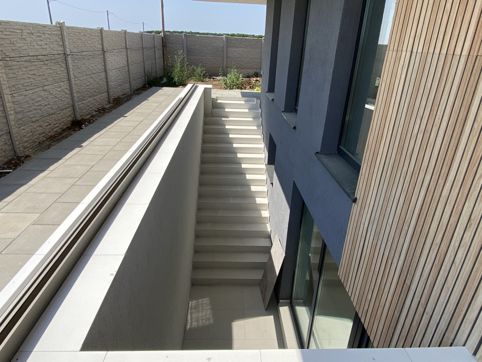 Vila moderna, 140mpu, 400mpt, panouri, utilitati! Comision 0%