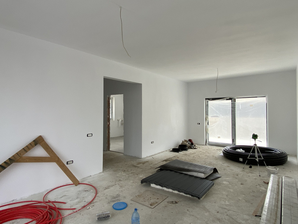Casă individuală P+1, 4 camere, 430 mp teren, asfalt! Comision 0%