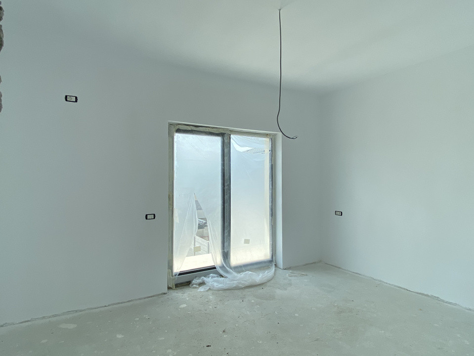 Casă individuală P+1, 4 camere, 430 mp teren, asfalt! Comision 0%