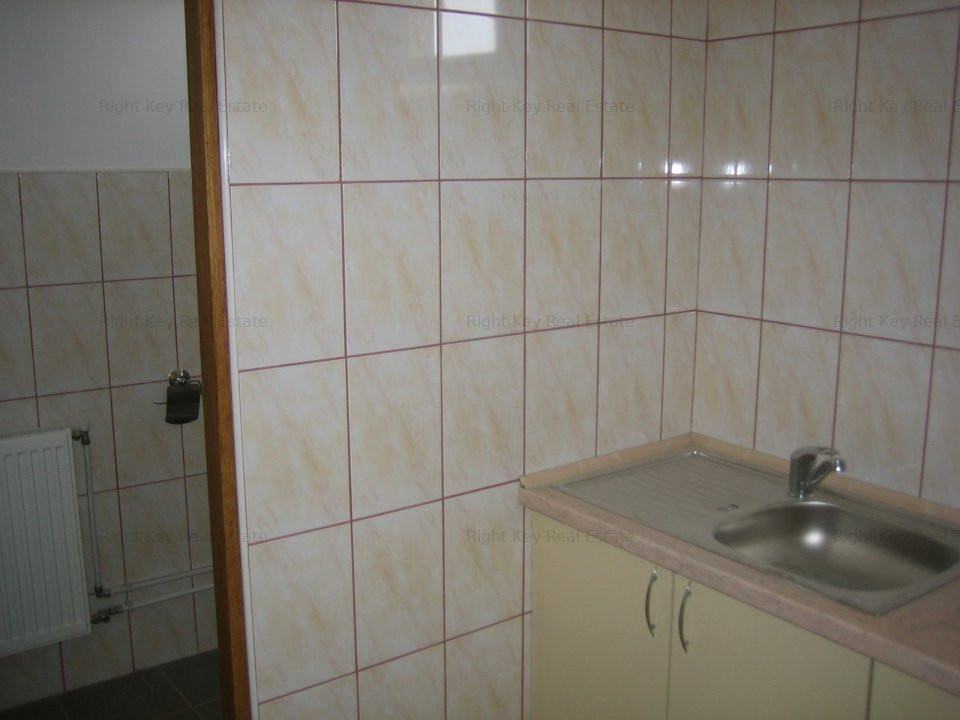 Oportunitate investiție! Hală cu birouri 600mp, stradal, zonă centrală! 