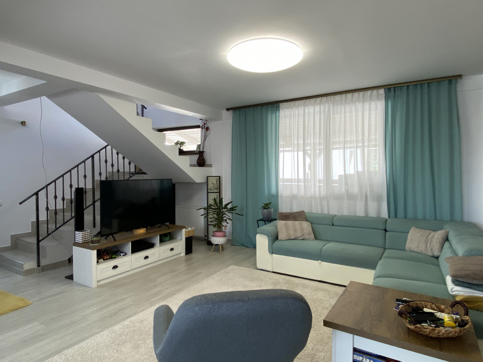 Mutare rapidă! Vilă P+1+pod, 4 cam, 120mpu, mobilată și utilată! 