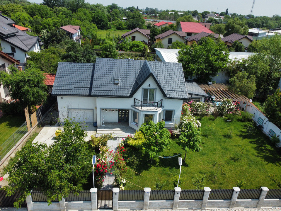 Vila moderna – toate utilitatile, gradina, garaj, foisor, STB! 