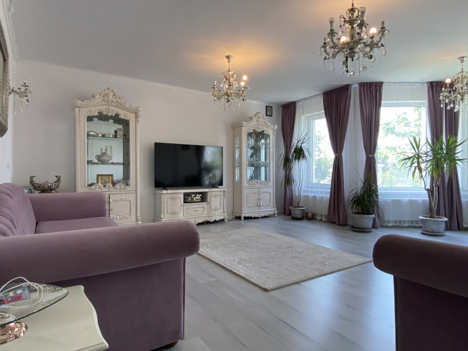 Vila moderna – toate utilitatile, gradina, garaj, foisor, STB! 