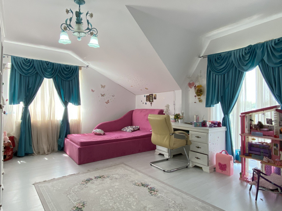 Vila moderna – toate utilitatile, gradina, garaj, foisor, STB! 