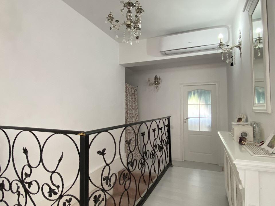 Vila moderna – toate utilitatile, gradina, garaj, foisor, STB! 