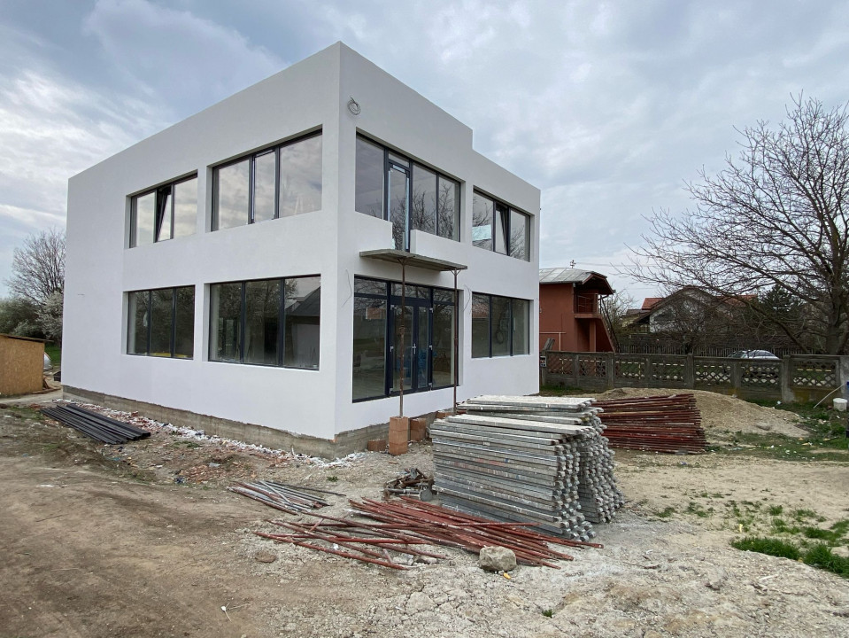 Spațiu comercial P+1, 244 mpu, complet finisat! Utilități complete!