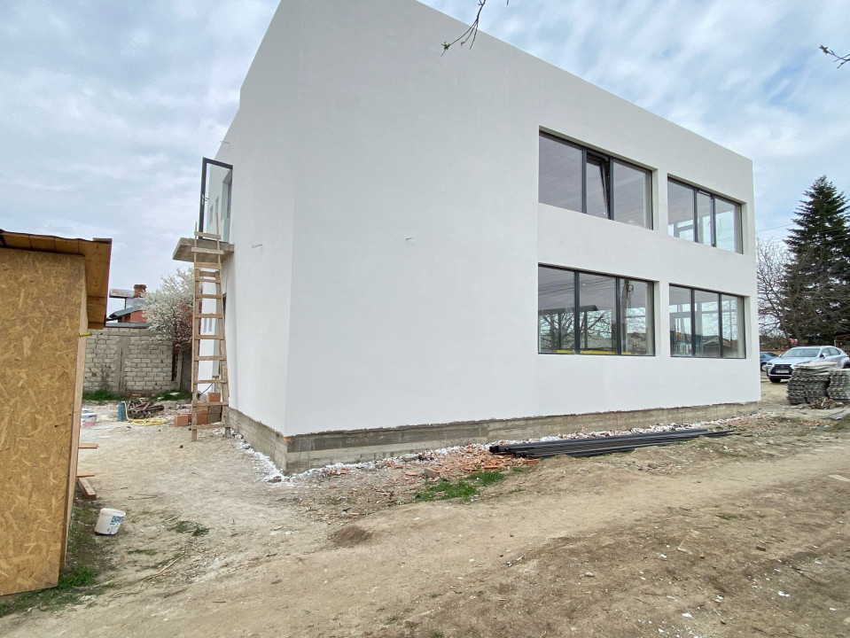 Spațiu comercial P+1, 244 mpu, complet finisat! Utilități complete!