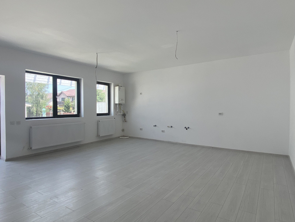Oportunitate | 4 camere | 200 mp teren | La cheie – Domnești