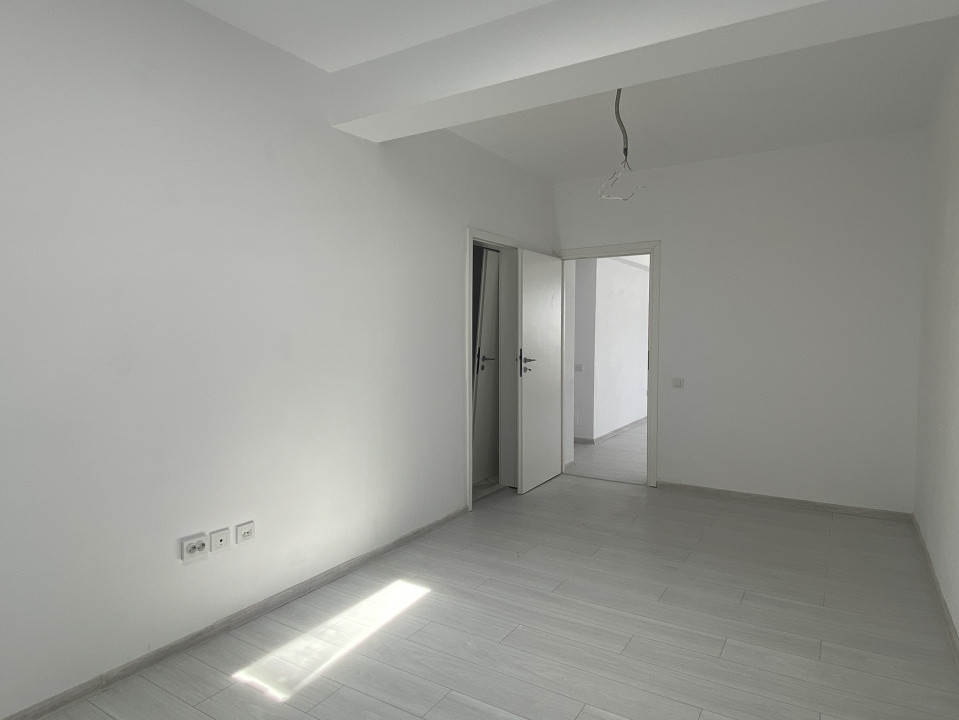 Oportunitate | 4 camere | 200 mp teren | La cheie – Domnești