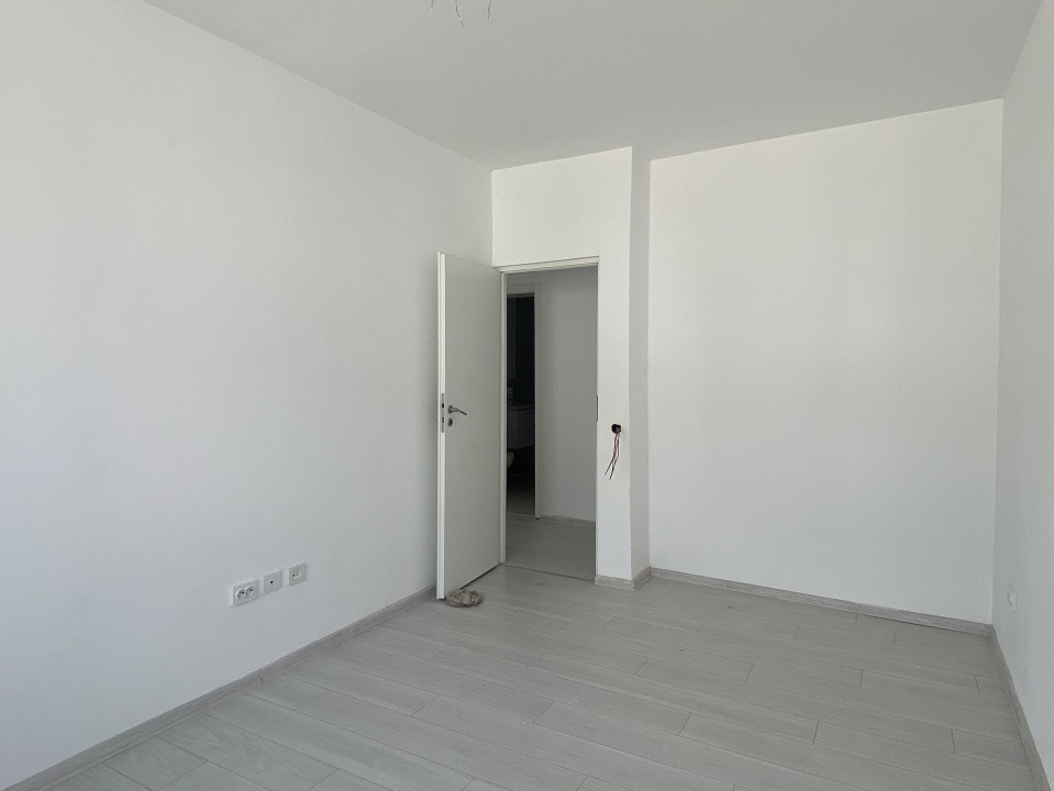 Oportunitate | 4 camere | 200 mp teren | La cheie – Domnești