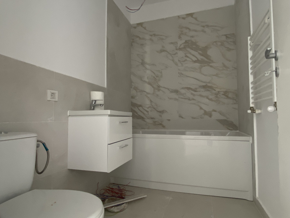 Oportunitate | 4 camere | 200 mp teren | La cheie – Domnești