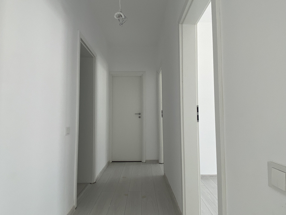 Oportunitate | 4 camere | 200 mp teren | La cheie – Domnești