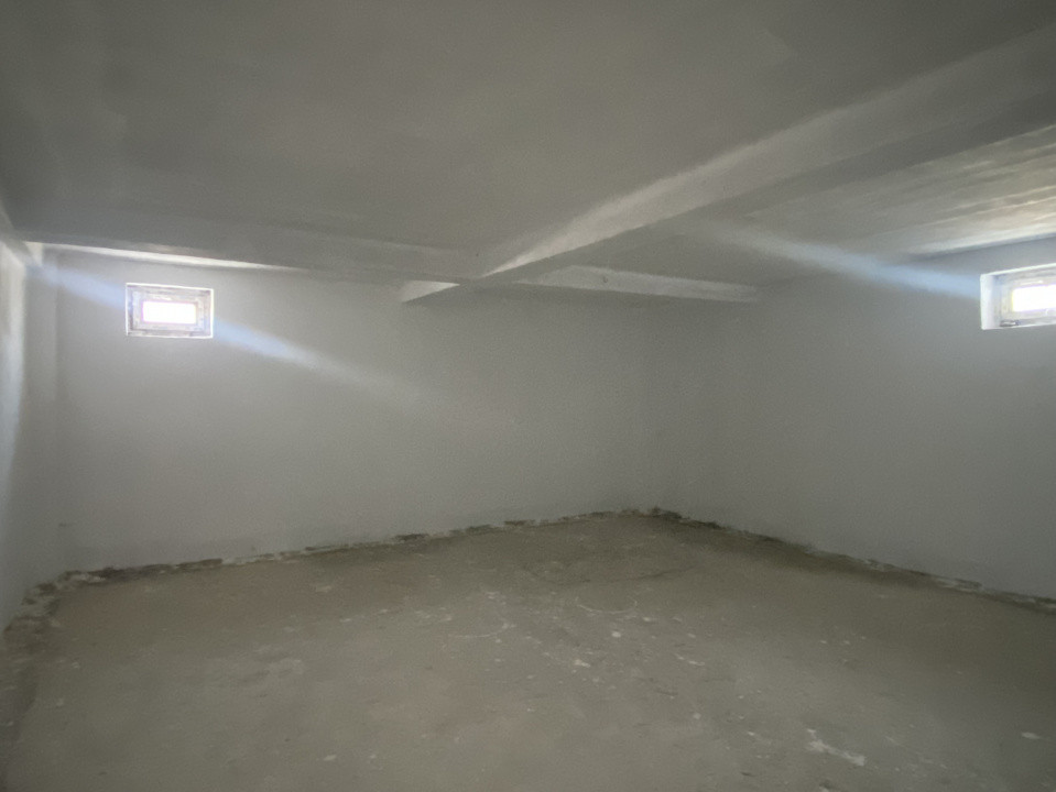 Oportunitate | 4 camere | 200 mp teren | La cheie – Domnești