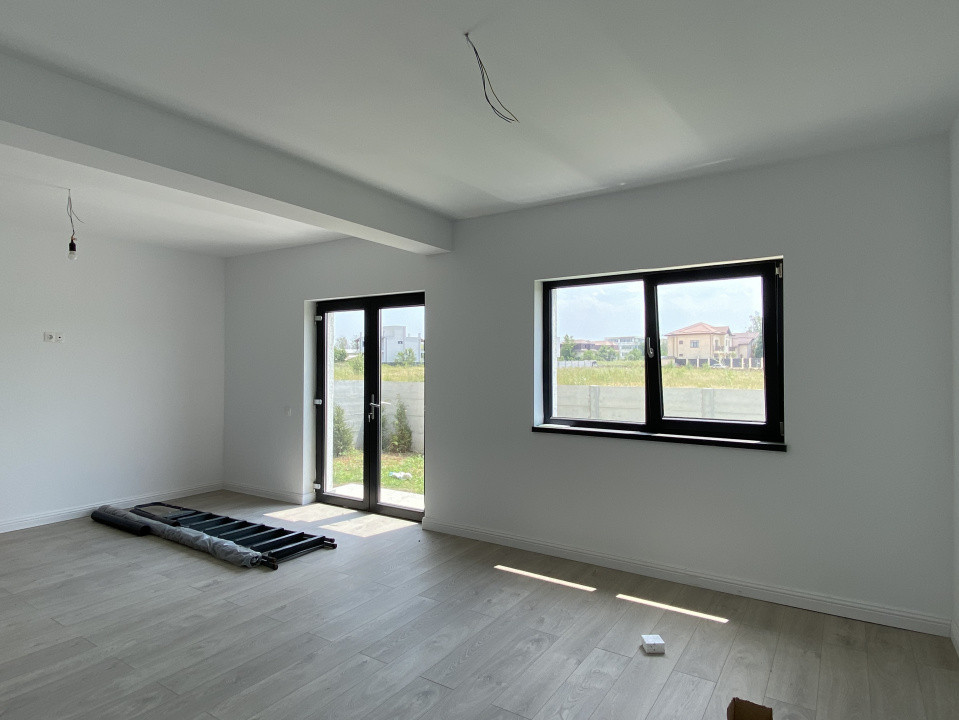 Casă 110mp P+1+pod, 4 camere, 290 mp teren–mutare rapidă, comision 0%