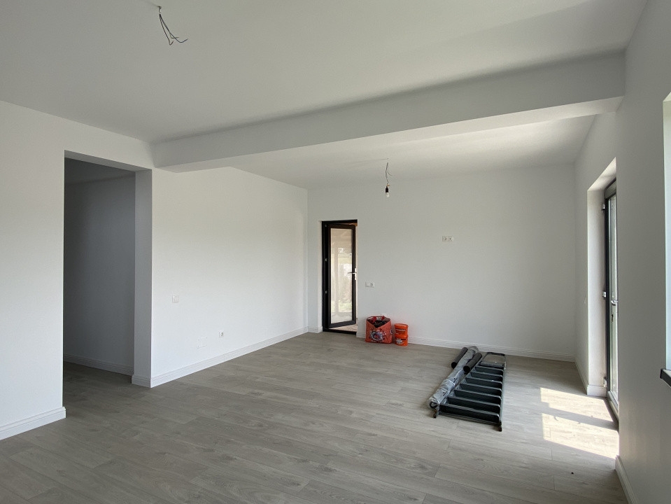 Casă 110mp P+1+pod, 4 camere, 290 mp teren–mutare rapidă, comision 0%