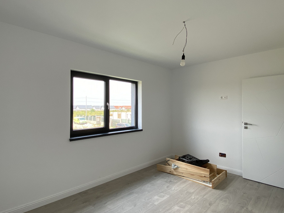 Casă 110mp P+1+pod, 4 camere, 290 mp teren–mutare rapidă, comision 0%