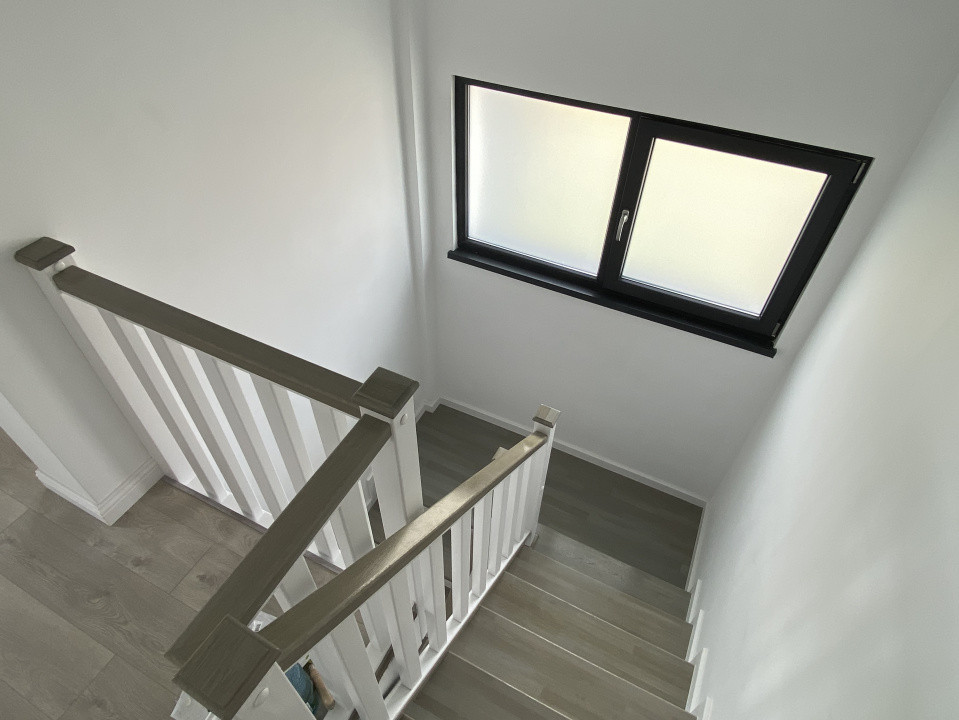 Casă 110mp P+1+pod, 4 camere, 290 mp teren–mutare rapidă, comision 0%