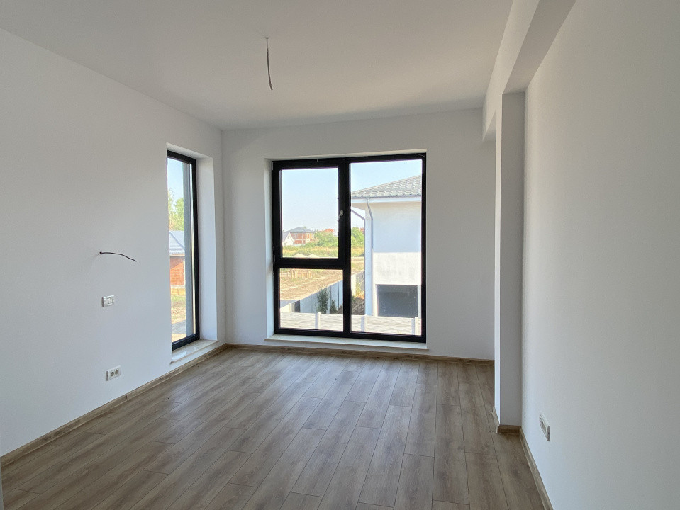 Casă P+1+pod, 5 camere, 155 mp utili, teren 433 mp, mutare rapidă!