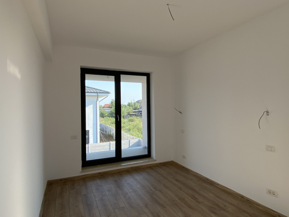 Casă P+1+pod, 5 camere, 155 mp utili, teren 433 mp, mutare rapidă!