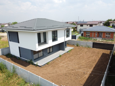 Casă P+1+pod, 5 camere, 155 mp utili, teren 433 mp, mutare rapidă!