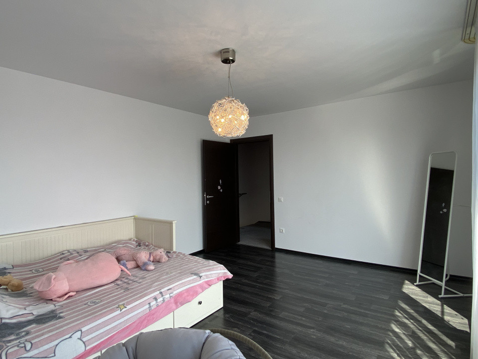 Vila complet mobilată, 4 camere, garaj, 414 mp teren, comision 0%