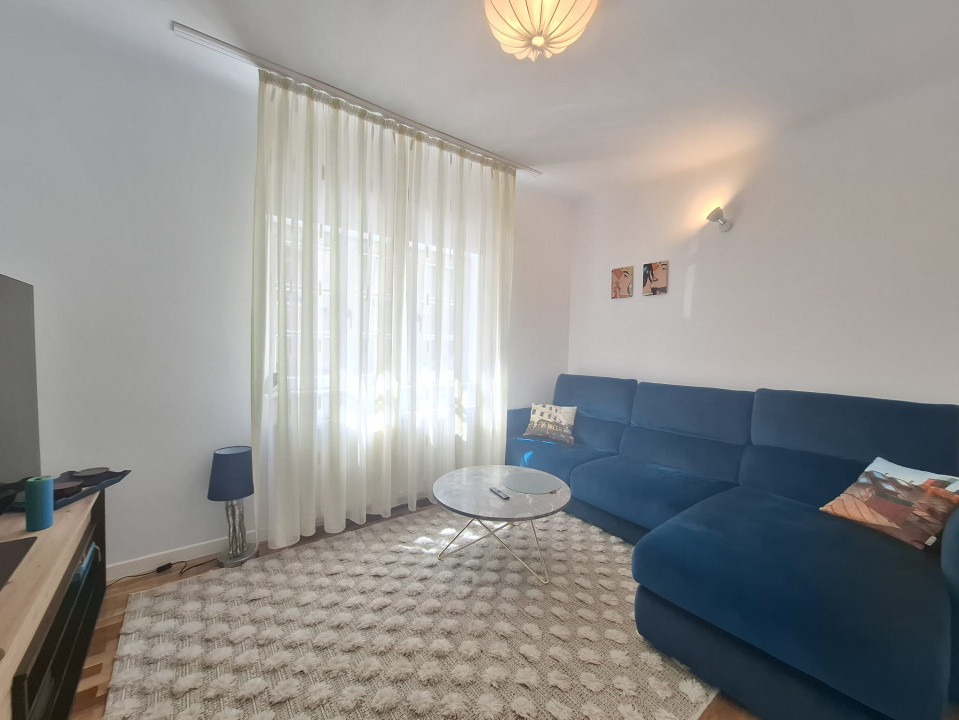 Capitale, Vila interbelică 8 camere, 222mp utili, curte și 3 locuri parcare!