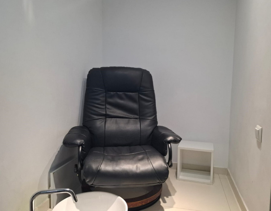 Spațiu complet utilat, ideal salon sau activitate comercială! Apusului
