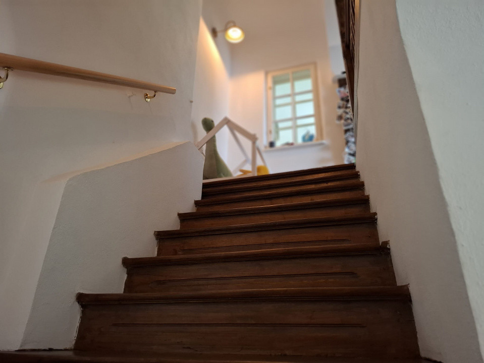 Capitale, Vila interbelică 7 camere, 222mp utili, curte și 3 locuri parcare!