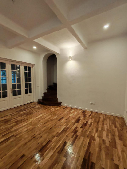 Capitale, Vila interbelică 7 camere, 222mp utili, curte și 3 locuri parcare!