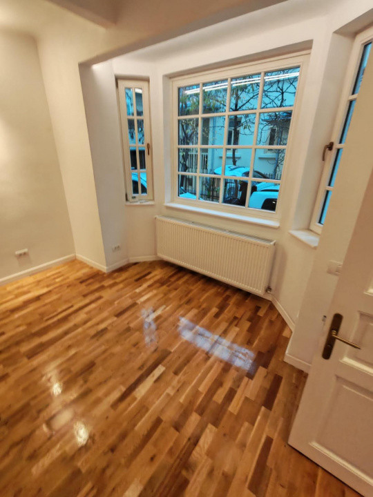 Capitale, Vila interbelică 7 camere, 222mp utili, curte și 3 locuri parcare!