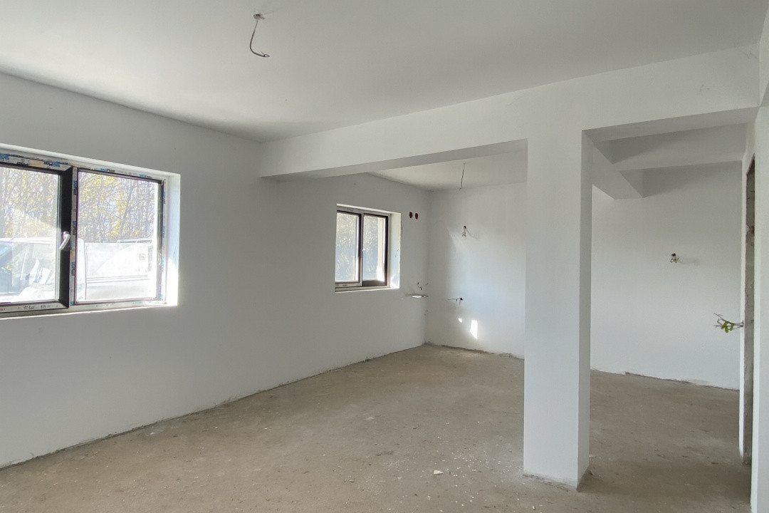 Nou! Casa tip cub, 3 camere, utilitati si curte! Comision 0%!