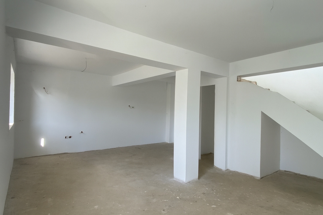 Nou! Casa tip cub, 3 camere, utilitati si curte! Comision 0%!