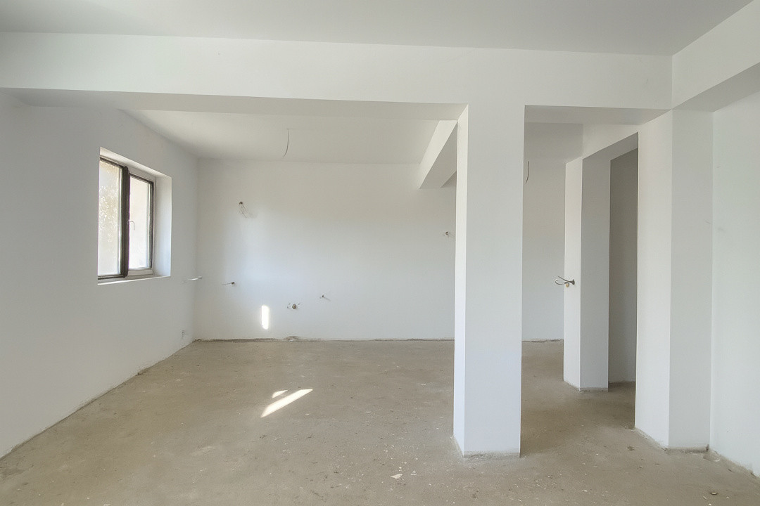 Nou! Casa tip cub, 3 camere, utilitati si curte! Comision 0%!