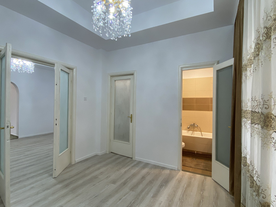 Oportunitate! Ap 2 cam în vilă interbelică, renovat! 