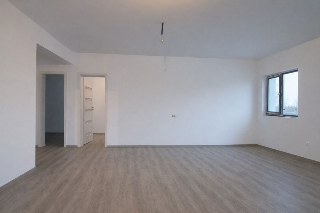 Casa parter 3 cam, transport in comun, 300mp teren! Comision 0%!