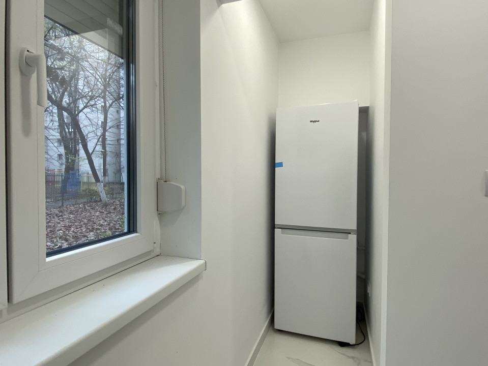 Mutare rapidă! Garsoniera 39mp, decomandata, metrou! Comision 0%!