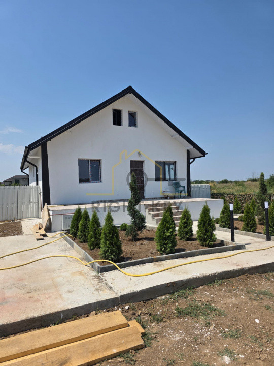 Ocazie! Casa P+pod placa, teren 250mp, clinceni! Comision 0%!