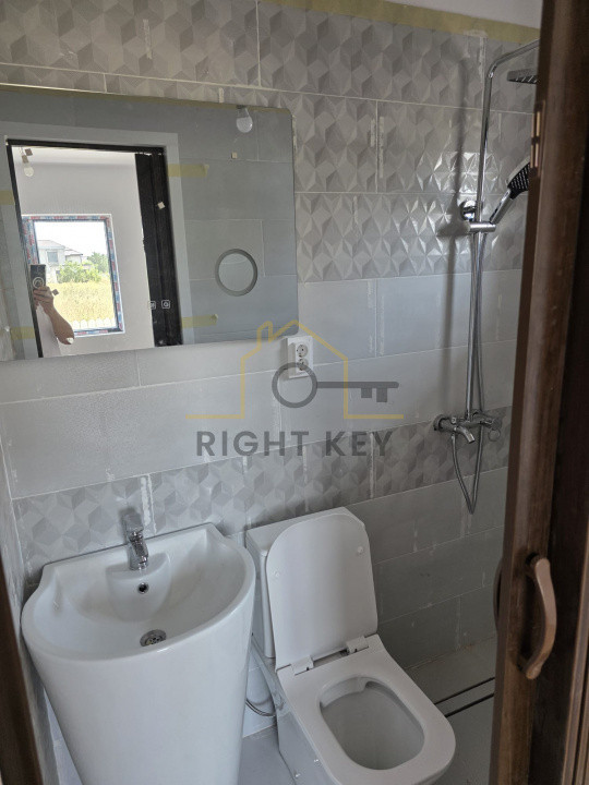 Ocazie! Casa P+pod placa, teren 250mp, clinceni! Comision 0%!