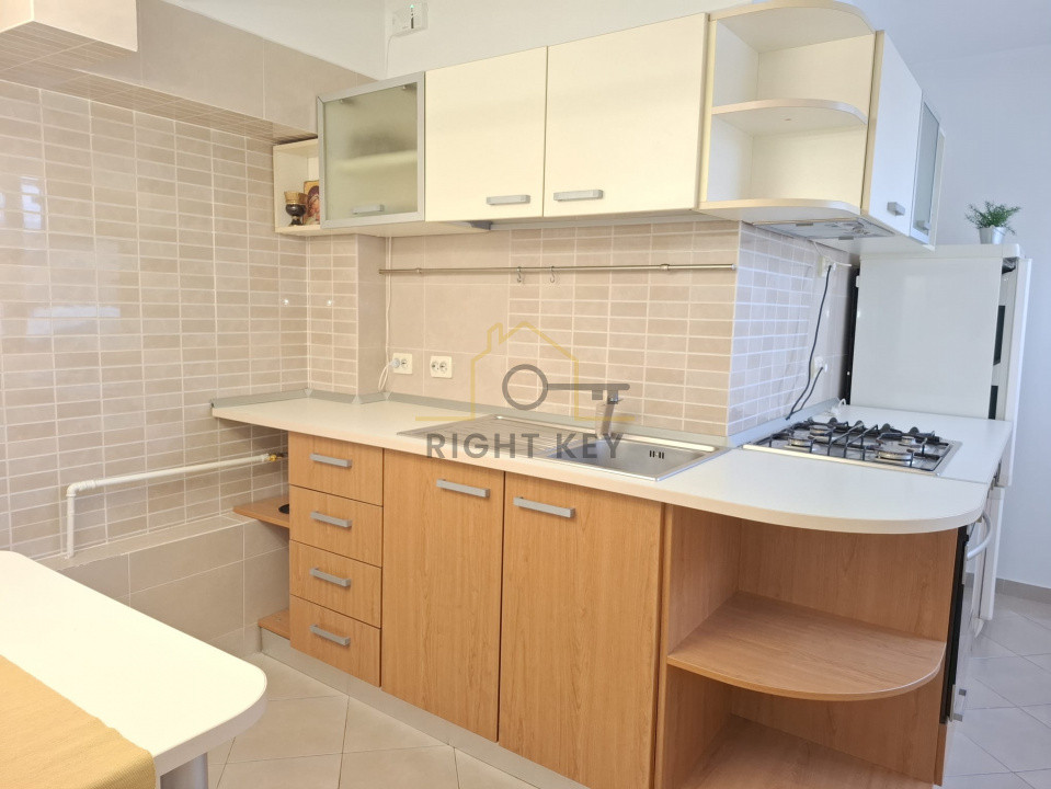 Mega Mall-garsoniera de inchiriat recent renovata