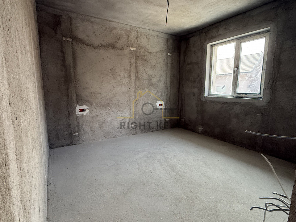 Oportunitate! Casa tip duplex, 3 cam, placa, T: 250mp! Comision 0%!