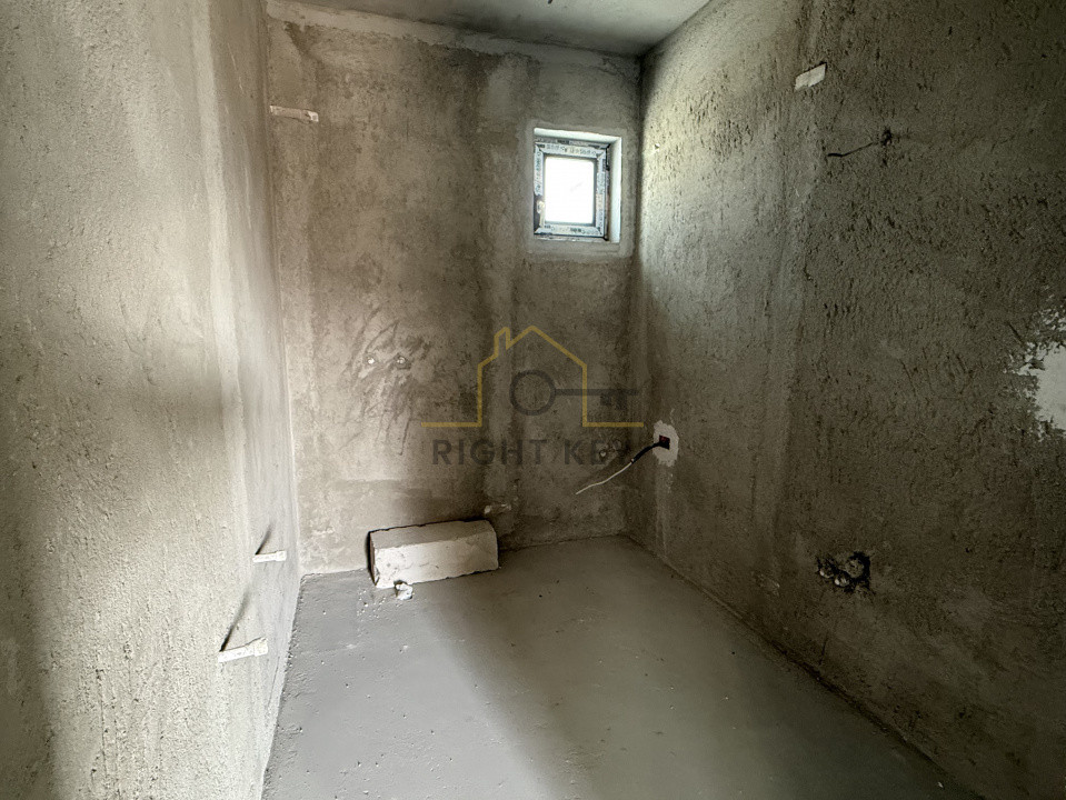 Oportunitate! Casa tip duplex, 3 cam, placa, T: 250mp! Comision 0%!