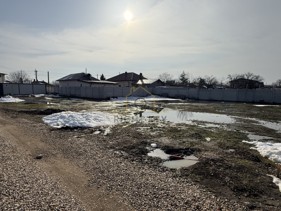 Loturi 382mp, 514mp, strada principala, toate utilitatile!Comision 0%!