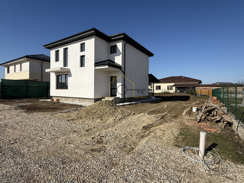 Casa moderna in zona rezidentiala! 4 camere, teren 560mp! Comision 0%!