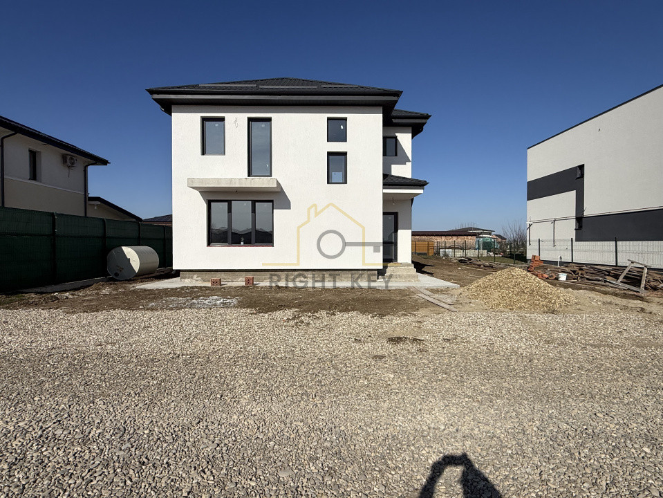 Casa moderna in zona rezidentiala! 4 camere, teren 560mp! Comision 0%!